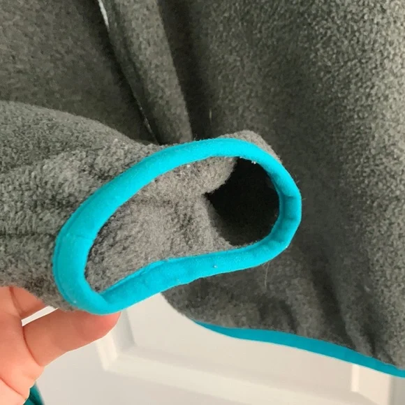 Lightly used Woman’s Patagonia Synchilla Fleece Pullover - Picture 5 of 5